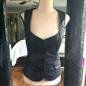 Faux leather vest 🔥 worn once